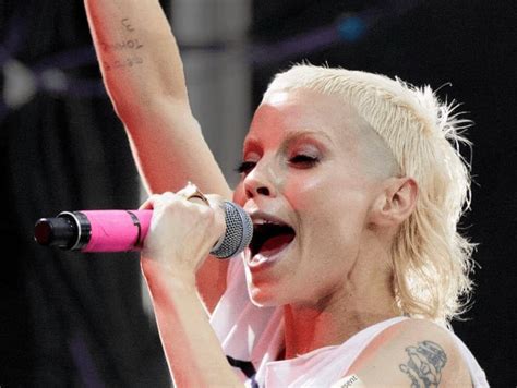 Yolandi Visser: Dating Life, Boyfriend, Daughter,。